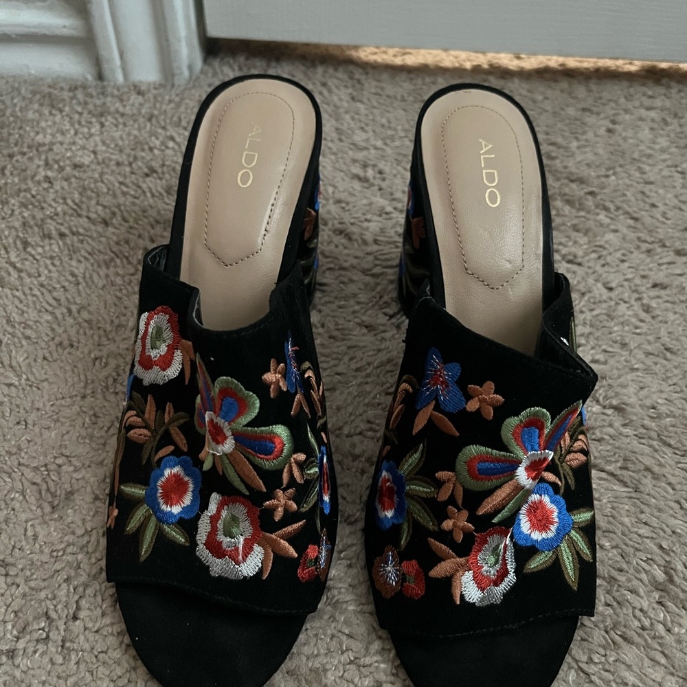 ALDO Women's Black Floral Embroidered Mules